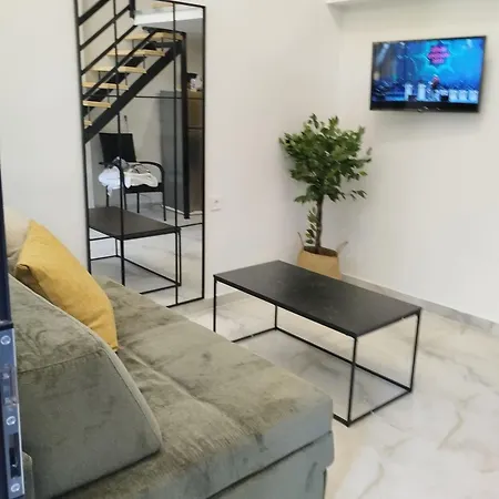 Gatos Village Luxurious & Lofts *